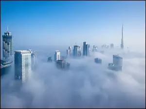 Mgła, Dubaj, Drapacze Chmur