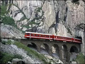 Pociąg, Skały, Most