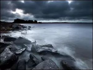 Chmury, Morze, Kamienie