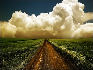 Chmury, Pole, Ścieżka