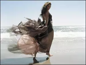 Leona Lewis, Plaża, Zwiewna, Suknia