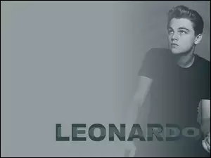 Leonardo DiCaprio, czarna koszulka