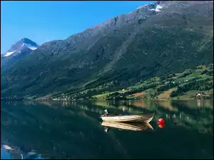 Łódka, Jezioro, Góry