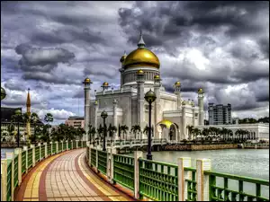 Miasto Bandar Seri Begawan, Brunei, Lampy, Meczet Sultan Mosque Omar Ali Saifuddin, Palmy, Most, Azja