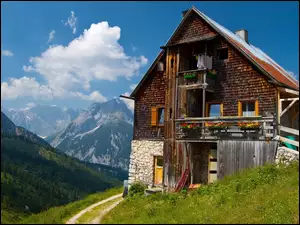 Dom, Góry