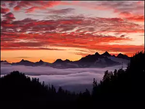 Zachód Słońca, Góry, Chmury, Mgła