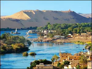 Łódki, Rzeka, Aswan, Egipt, Drzewa, Domy, Pustynia