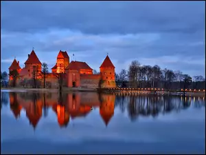 Troki, Zamek w Trokach, Jezioro Galwe, Zmierzch, Litwa, Most