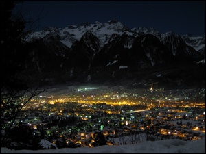 Góry, Bludenz, Noc, Z lotu ptaka, Miasto, Austria
