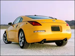 Żółty, Nissan 350Z
