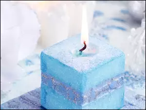 Niebieska dekoracyjna świeczka