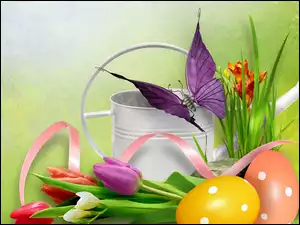 Wielkanocna kompozycja z konewki obok pisanek i kwiatów