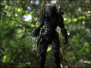 Figurka Predatora postaci z amerykańskiego filmu science-fiction