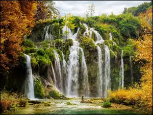 Wodospad w chorwackim Parku Narodowym Plitvice