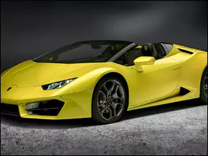 Żółty włoski samochód Lamborghini Huracan