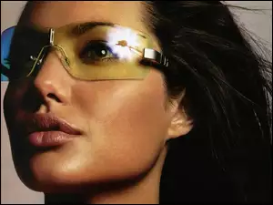 Angelina Jolie, okulary
