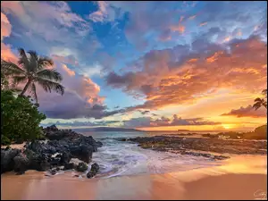 Zachód słońca na wyspie Maui na Hawajach