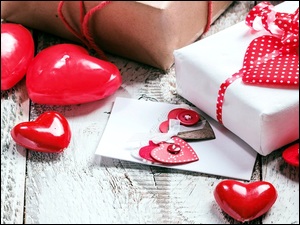 Walentynkowe serca z prezentami