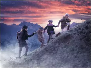 Dzieci z mamą na wycieczce w górach