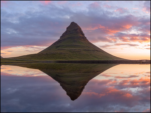 Islandia, Góra Kirkjufell, Rzeka, Odbicie