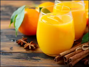 Szklanka soku pomarańczowego