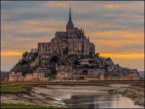 Klasztor Mont Saint Michel we Francji