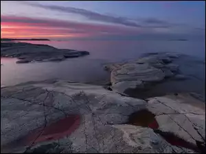 Skaliste wybrzeże Jeziora Ładoga