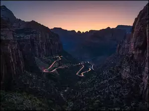 Szlak świetlny w Parku Narodowym Zion w stanie Utah