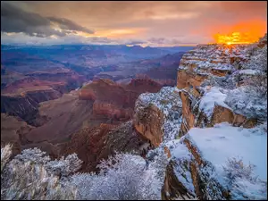 Kanion, Zachód słońca, Wielki Kanion Kolorado, Stany Zjednoczone, Śnieg, Park Narodowy Wielkiego Kanionu