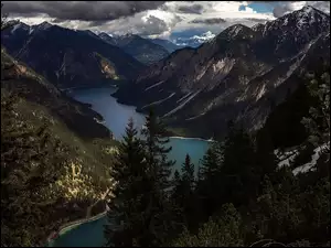 Jezioro Plansee, Austria, Wysokie Taury, Góry, Drzewa