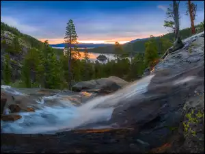 Park Emerald Bay, Drzewa, Rzeka, Skały, Tahoe Lake, Kalifornia, Lasy, Jezioro, Potok, Wyspa Fannette, Stany Zjednoczone