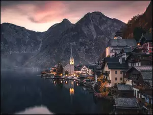 Kościół, Góry, Mgła, Austria, Alpy Salzburskie, Domy, Hallstatt, Jezioro Hallstattersee