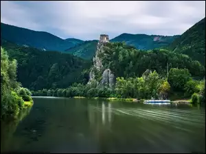 Drzewa, Ruiny, Słowacja, Góry, Strecno, Rzeka Wag, Zamek Strecno