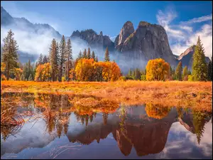Drzewa, Stany Zjednoczone, Góry, Rzeka, Kalifornia, Jesień, Odbicie, Park Narodowy Yosemite