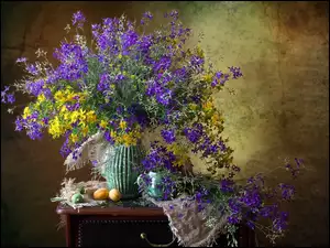 Bukiet polnych kwiatów w kompozycji