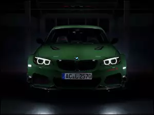 Zielony samochód BMW