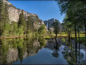 Stan Kalifornia, Stany Zjednoczone, Drzewa, Góry, Park Narodowy Yosemite, Rzeka