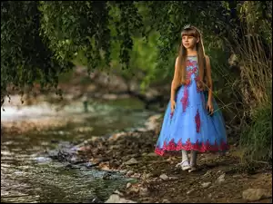 Rzeka, Dziecko, Dziewczynka, Drzewa