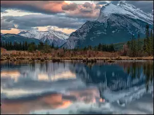 Kanada, Vermilion Lakes, Chmury, Jezioro, Góry, Park Narodowy Banff, Góra, Canadian Rockies, Mount Rundle, Alberta
