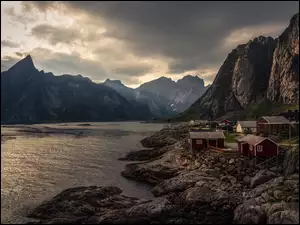 Lofoty, Morze Norweskie, Domy, Norwegia, Góry, Wioska Hamnoy