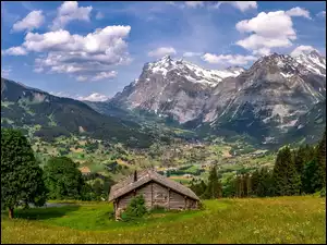 Dom w Alpach Szwajcarskich