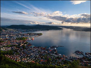 Domy nad zatoką w Bergen