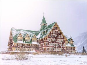 Góry, Waterton, Drzewa, Zima, Śnieg, Budynek, Hotel, Kanada, Prince of Wales Hotel