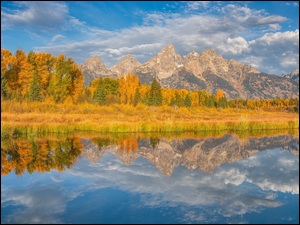 Stany Zjednoczone, Jesień, Chmury, Drzewa, Rzeka, Park Narodowy Grand Teton, Góry, Snake River, Teton Range, Stan Wyoming