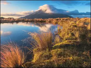Trawa, Nowa Zelandia, Wulkan Egmont, Chmury, Góra, Staw Pouakai, Odbicie, Taranaki