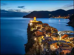 Liguria, Włochy, Wybrzeże, Domy, Vernazza, Morze