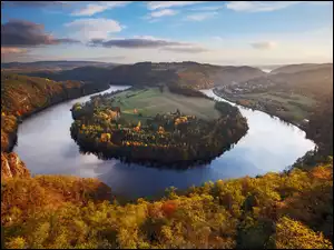 Las, Jesień, Zakole, Drzewa, Góry, Skały, Czechy, Rzeka Wełtawa