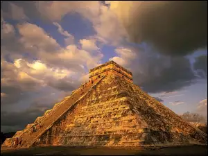 Kukulkána, Meksyk, Piramida