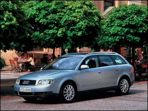 Audi A4, Kombi