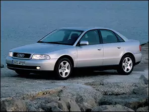 Audi A4, Srebrny, Metalik